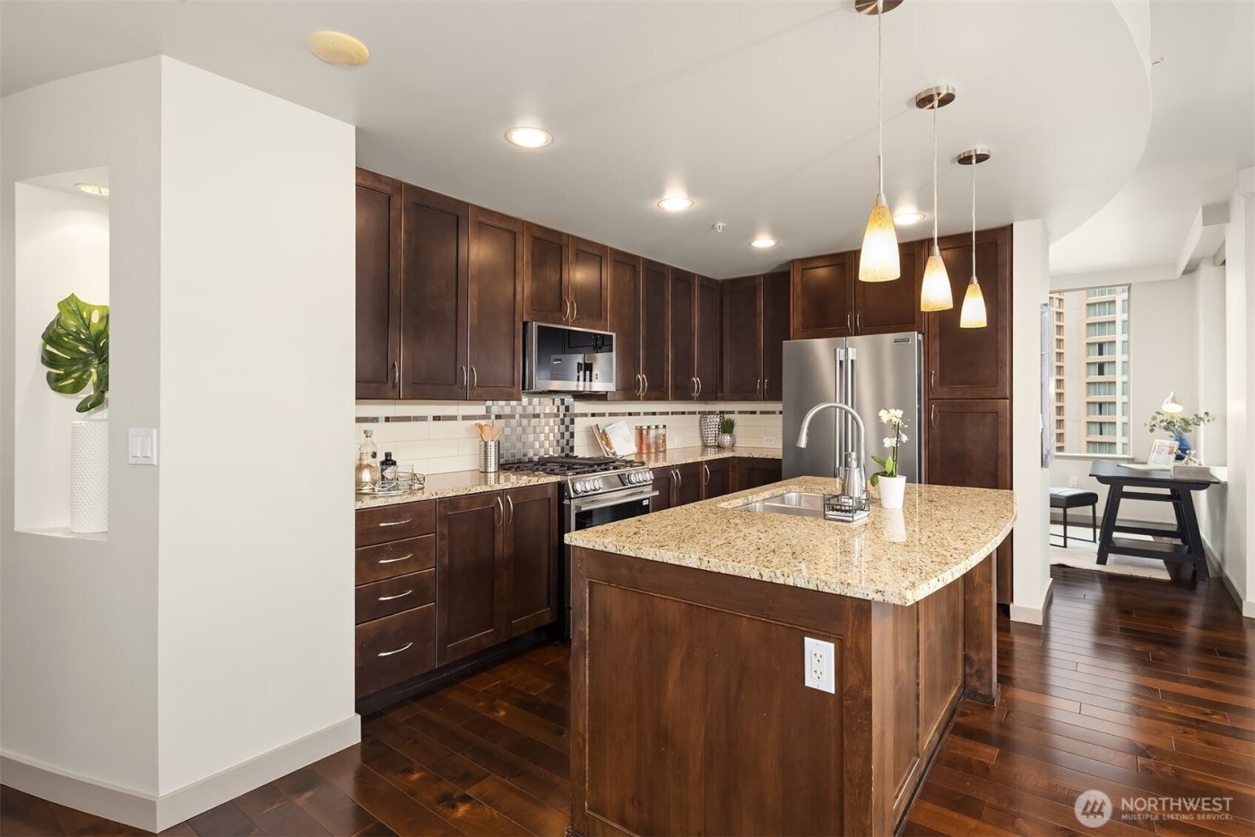 10610 NE 9th Place #1605, Bellevue, WA 98004