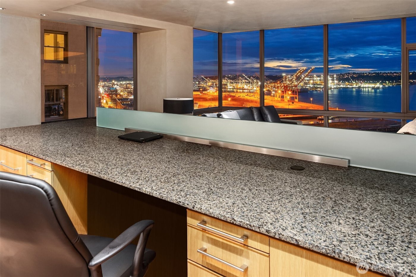 715 2nd Avenue #1501, Seattle, WA 98104