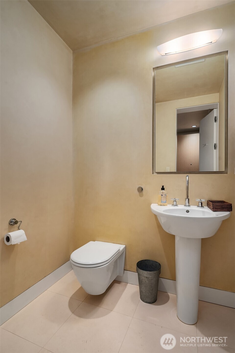 715 2nd Avenue #1501, Seattle, WA 98104