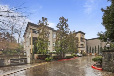 10398 NE 17th Street #305, Bellevue, WA 98004 - Photo 2