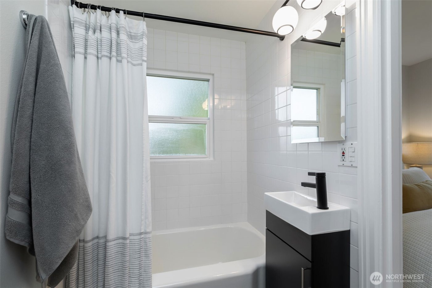 2223 S 124th Street , Burien, WA 98168