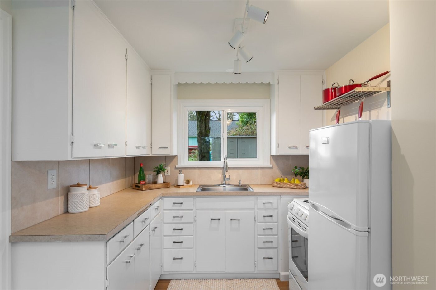 2223 S 124th Street , Burien, WA 98168