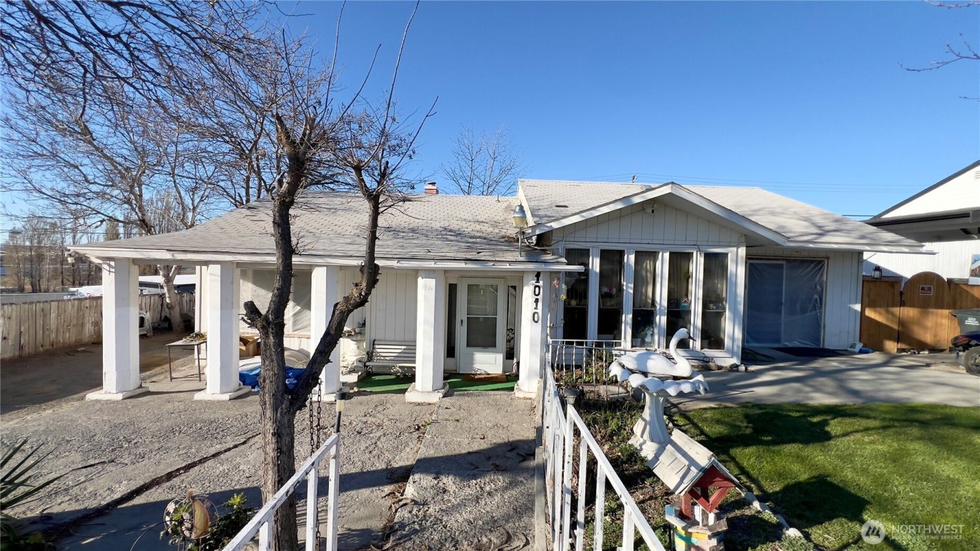 1010 E Terrace Ave , Moses Lake, WA 98837