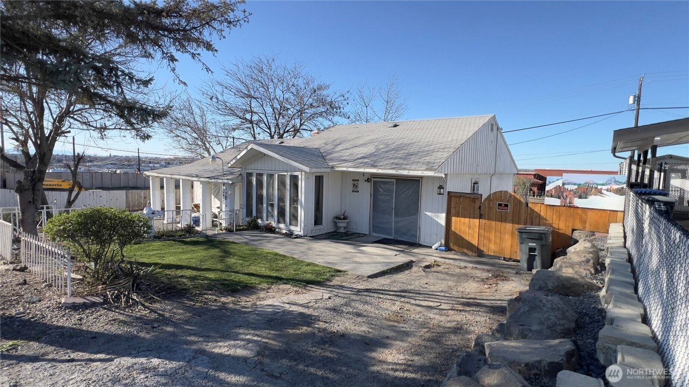 1010 E Terrace Ave , Moses Lake, WA 98837