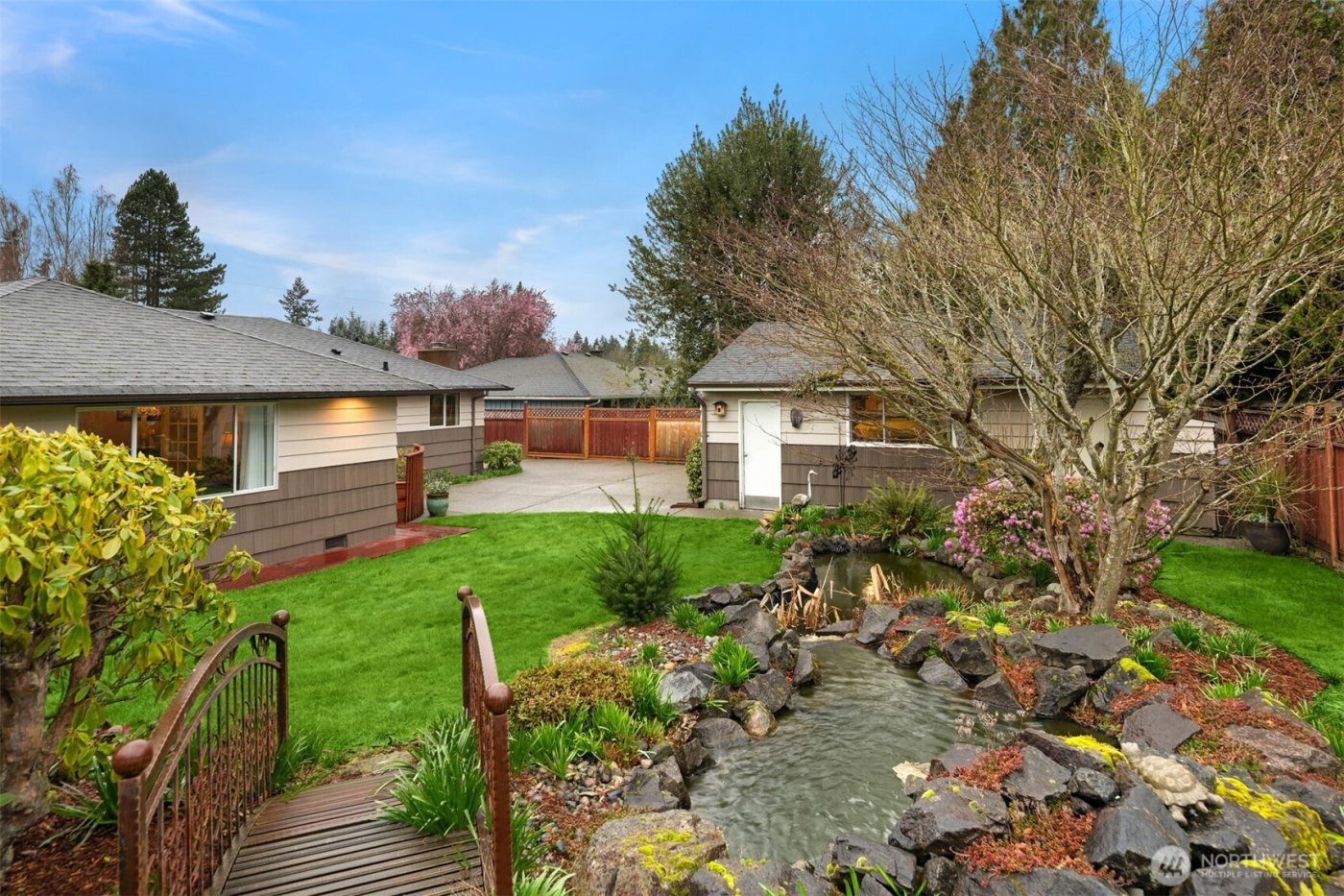 16534 4th Avenue S, Burien, WA 98148