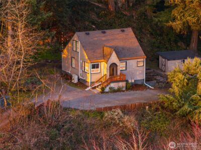 2183 NE 3rd Avenue , Camas, WA 98607