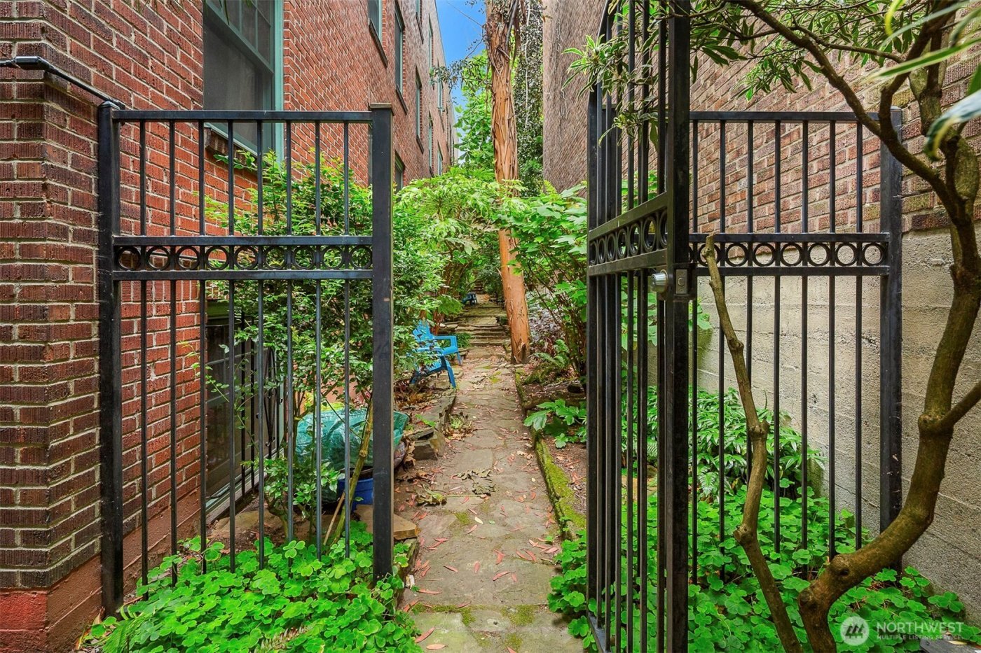 408 Bellevue Ave E #306, Seattle, WA 98102