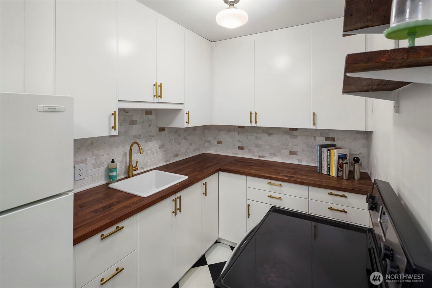 408 Bellevue Ave E #306, Seattle, WA 98102