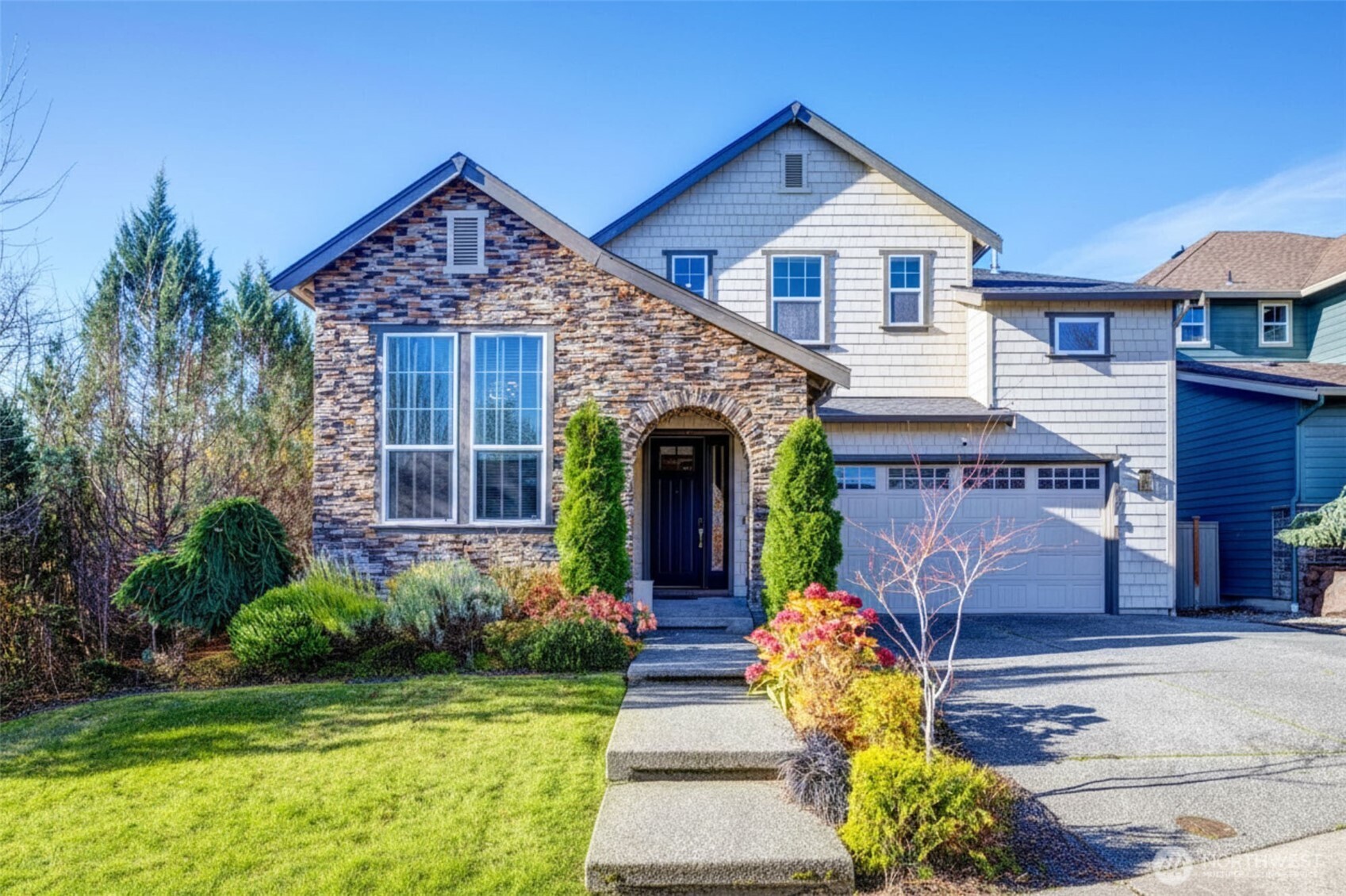 9327 Satterlee Avenue SE, Snoqualmie, WA 98065