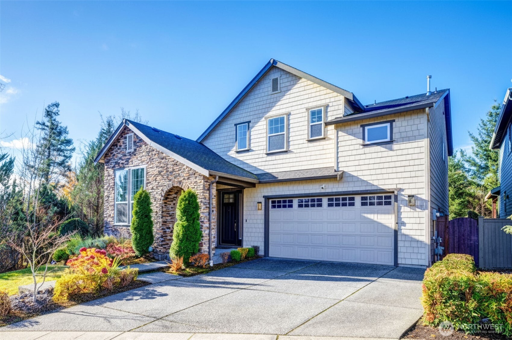 9327 Satterlee Avenue SE, Snoqualmie, WA 98065