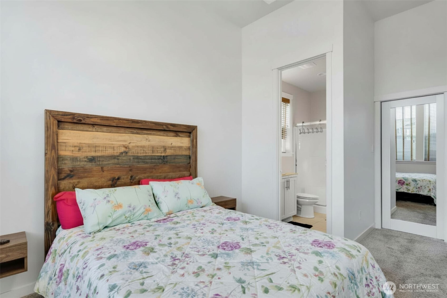 9327 Satterlee Avenue SE, Snoqualmie, WA 98065