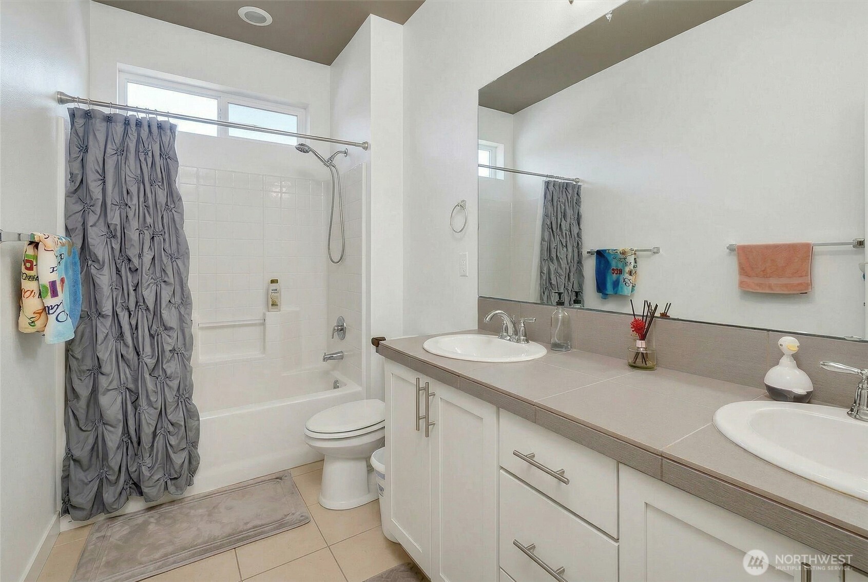 9327 Satterlee Avenue SE, Snoqualmie, WA 98065