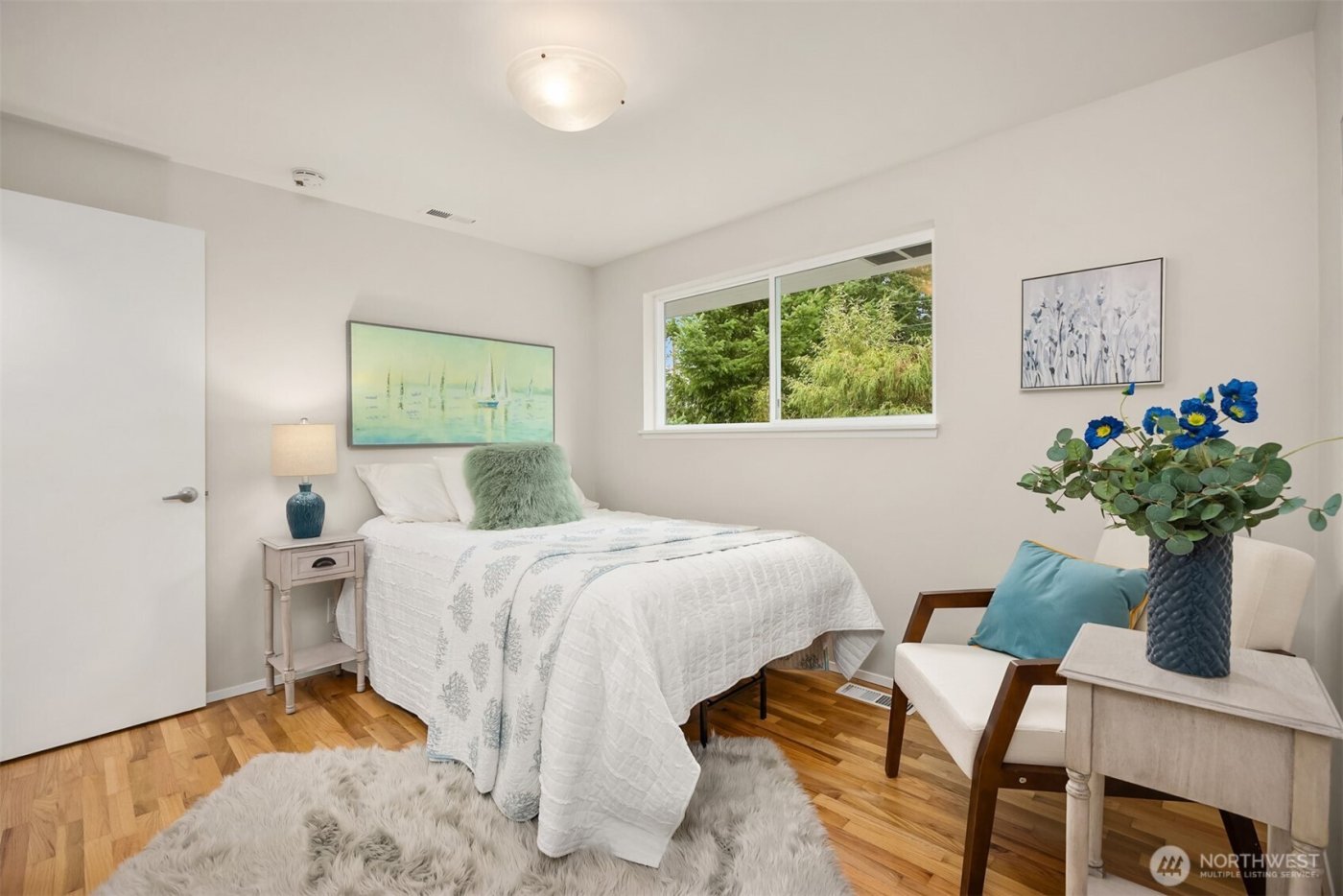 1090 Grow Avenue NW, Bainbridge Island, WA 98110