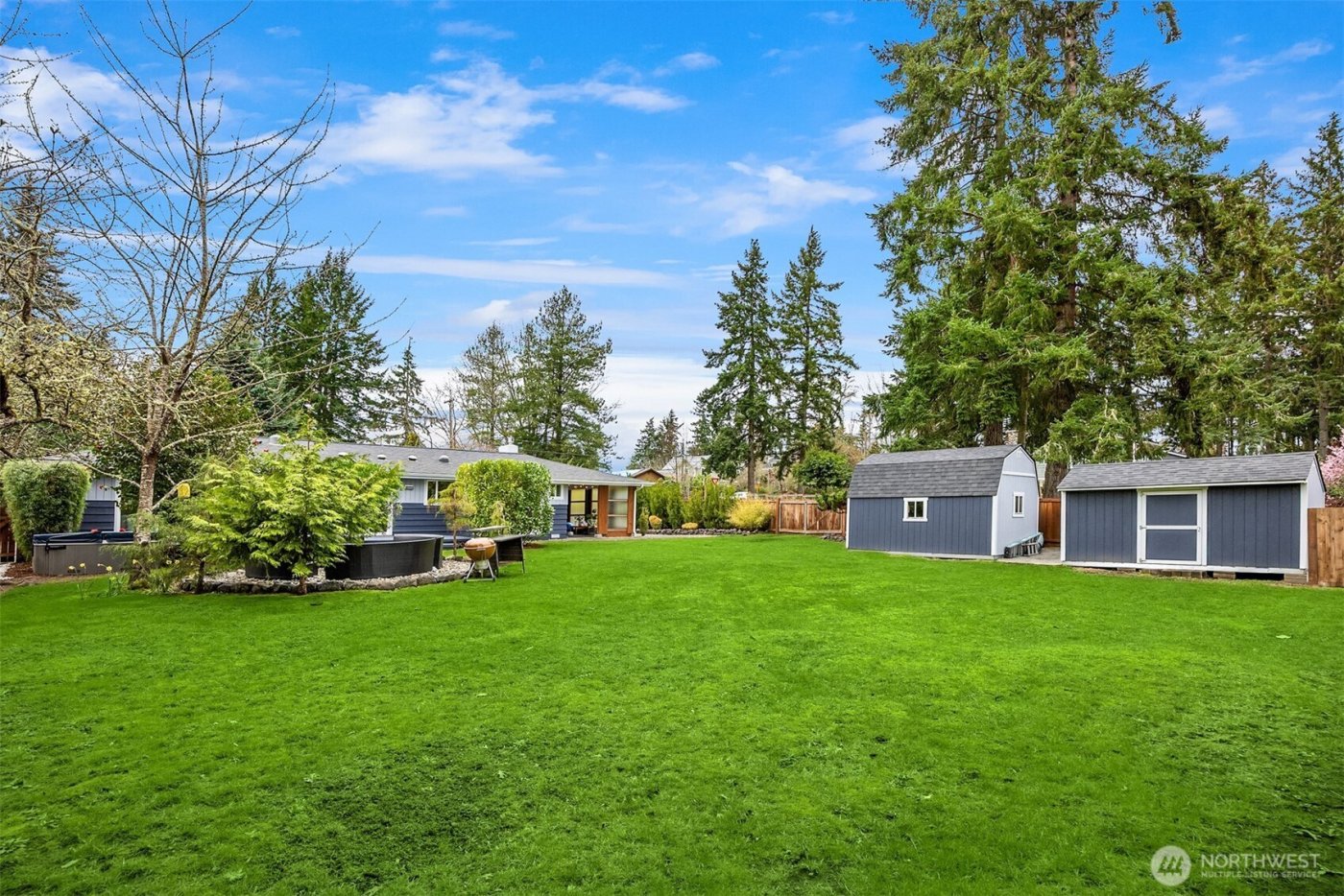 1090 Grow Avenue NW, Bainbridge Island, WA 98110
