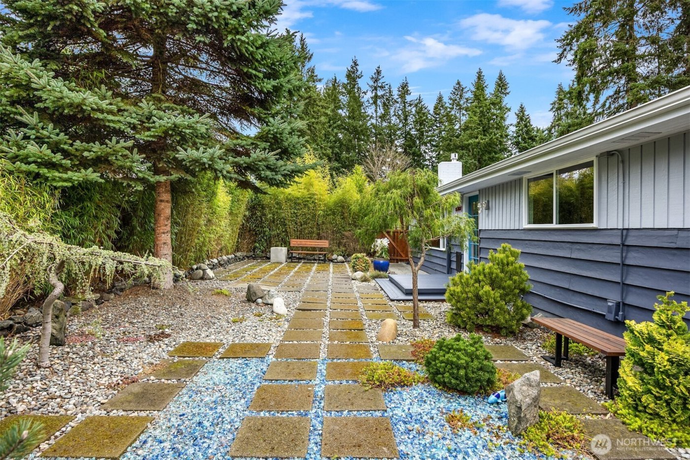 1090 Grow Avenue NW, Bainbridge Island, WA 98110