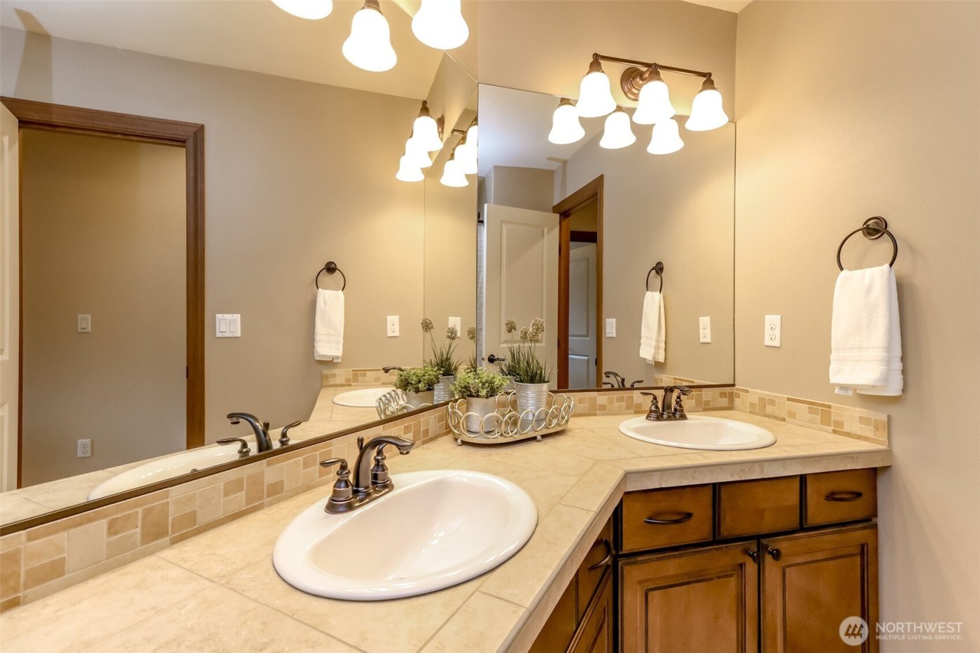 21305 62ND Street Ct E, Lake Tapps, WA 98391