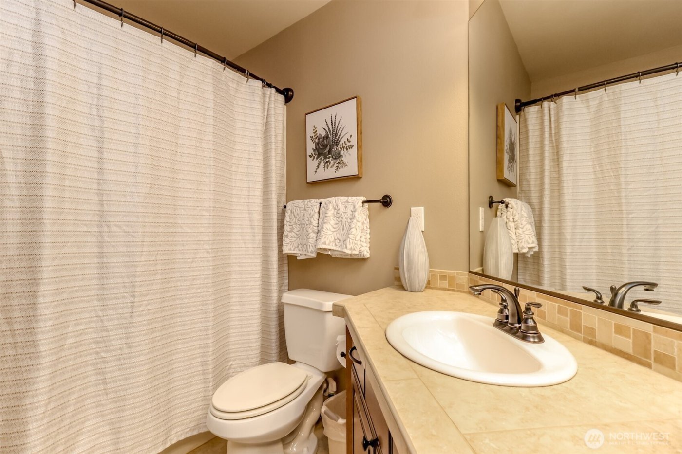 21305 62ND Street Ct E, Lake Tapps, WA 98391