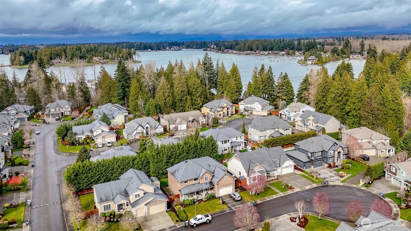 21305 62ND Street Ct E, Lake Tapps, WA 98391