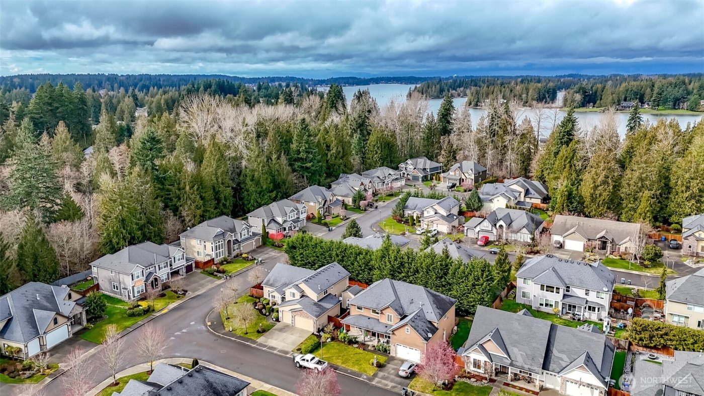 21305 62ND Street Ct E, Lake Tapps, WA 98391