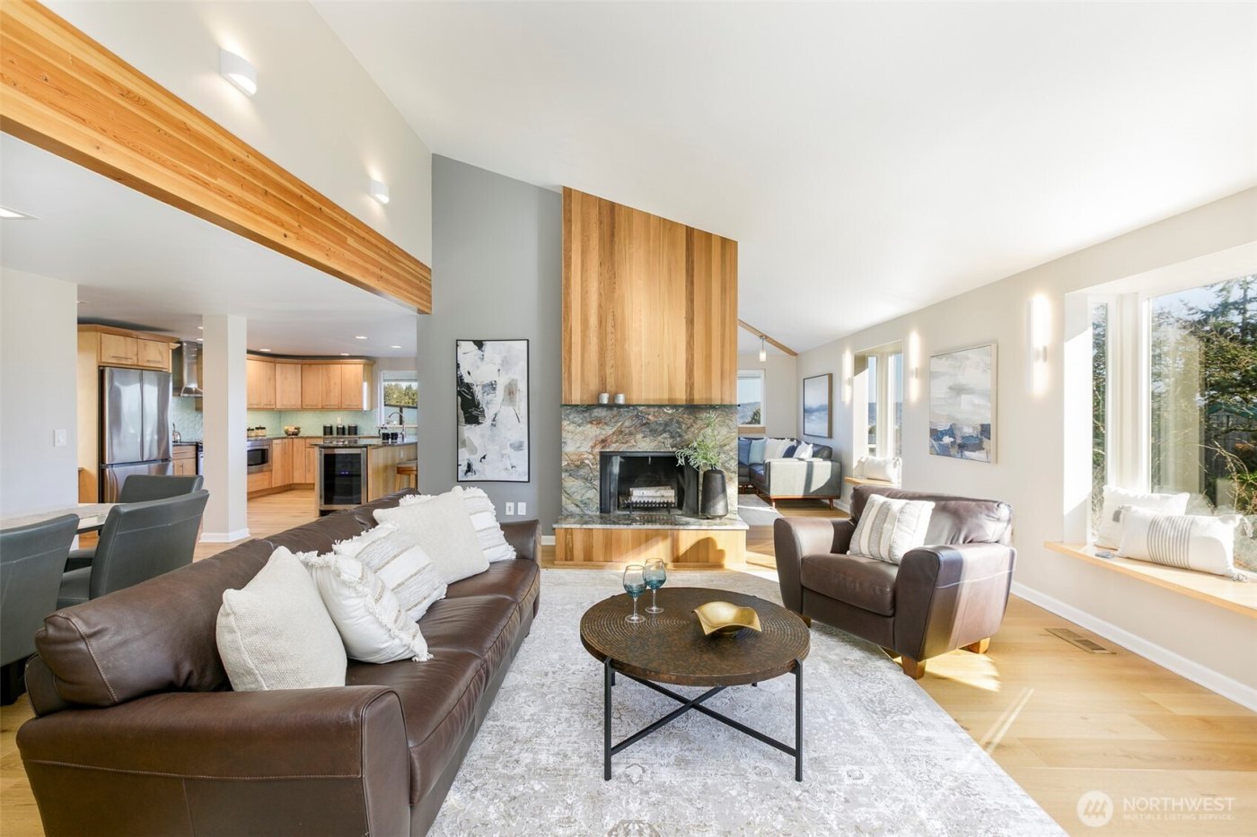 6001 60th Avenue NE, Seattle, WA 98115-7909