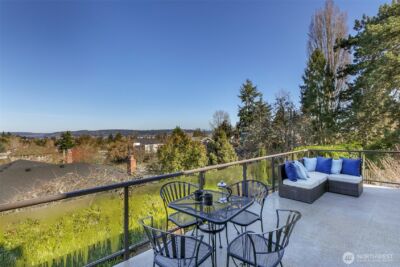 6001 60th Avenue NE, Seattle, WA 98115-7909 - Photo 2