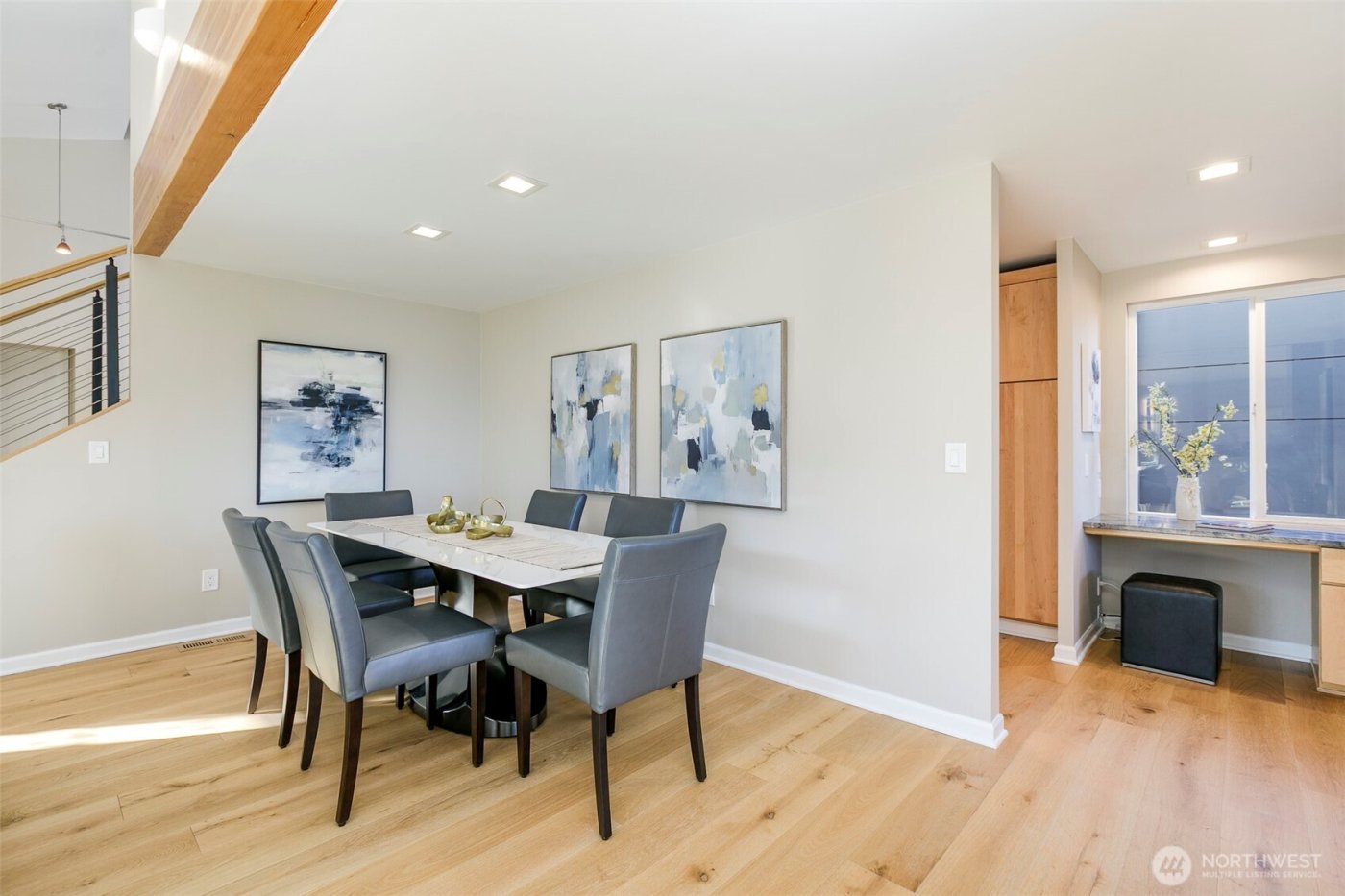 6001 60th Avenue NE, Seattle, WA 98115-7909