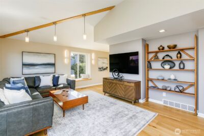 6001 60th Avenue NE, Seattle, WA 98115-7909 - Photo 8