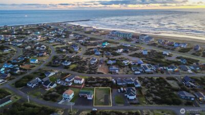 1275 Channel Avenue SW, Ocean Shores, WA 98569