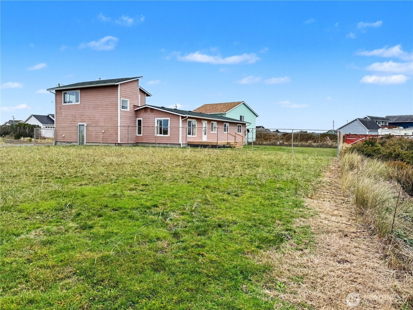 1275 Channel Avenue SW, Ocean Shores, WA 98569