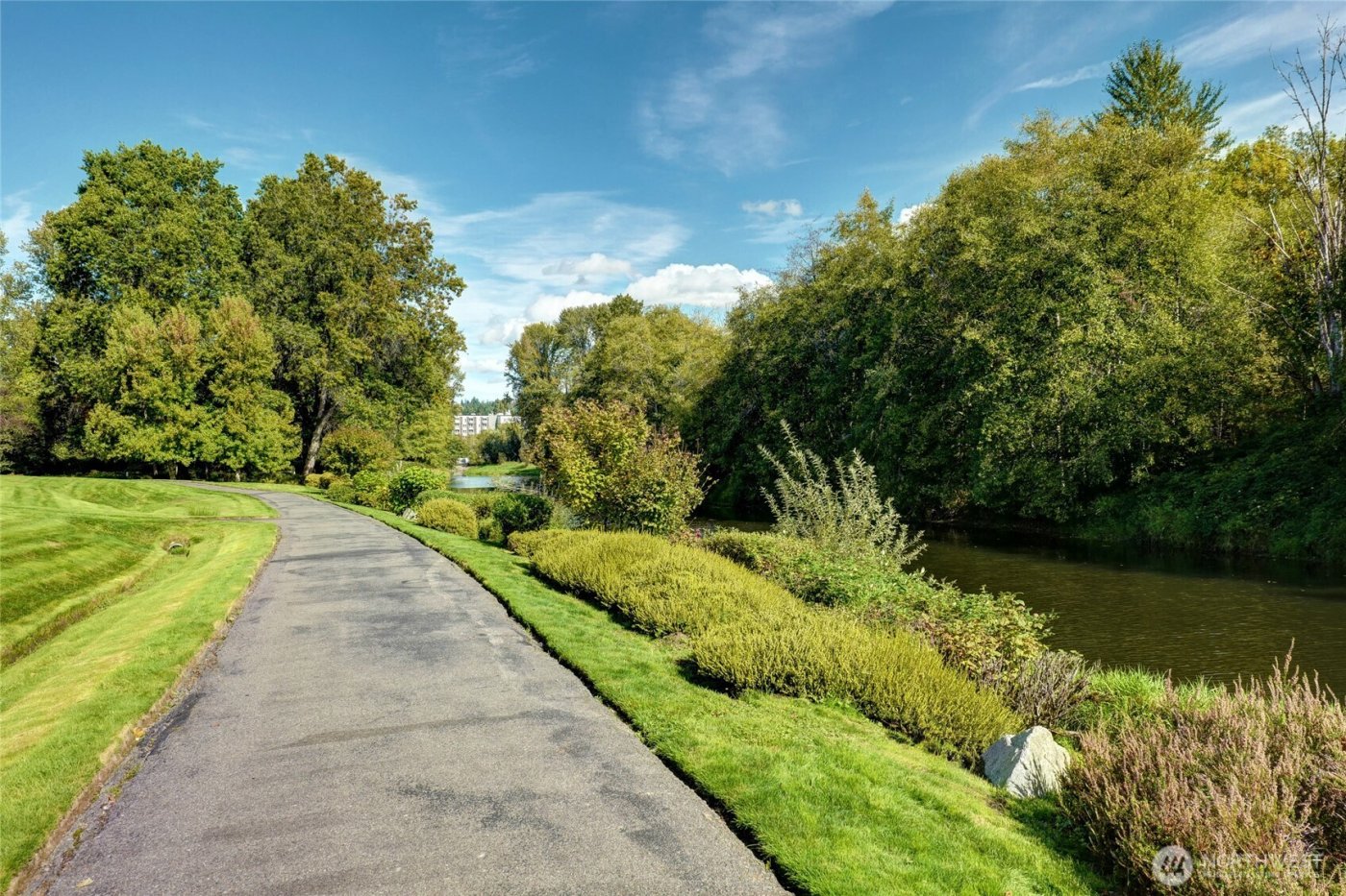 17432 Bothell Way NE #B-106, Bothell, WA 98011