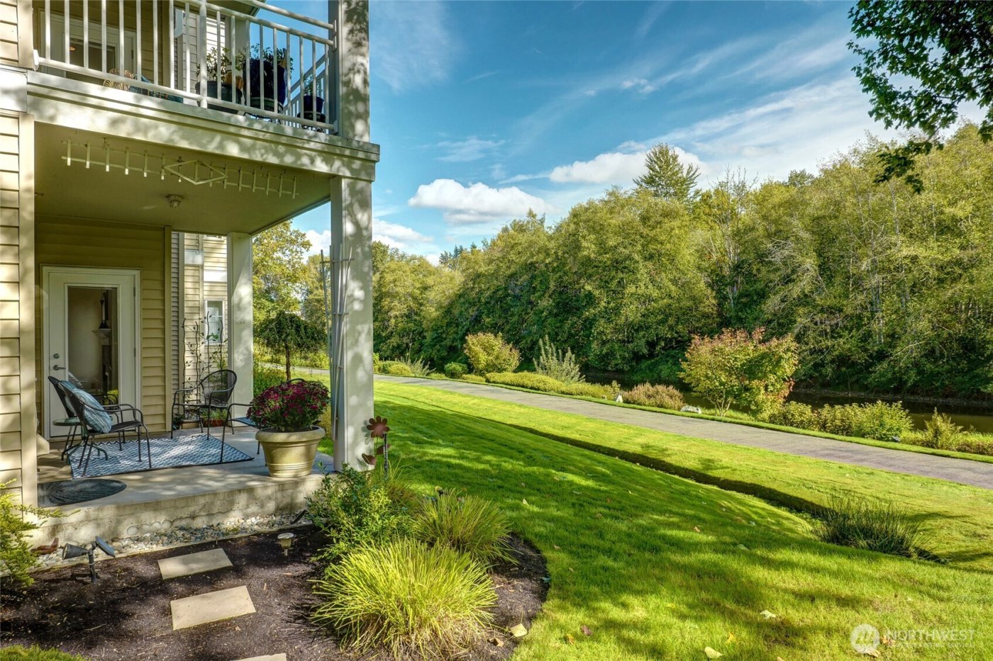 17432 Bothell Way NE #B-106, Bothell, WA 98011