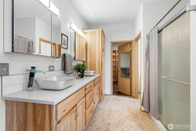 15840 Lawrence Lake Road SE, Yelm, WA 98597 - Photo 23