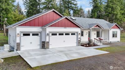 15840 Lawrence Lake Road SE, Yelm, WA 98597 - Photo 3
