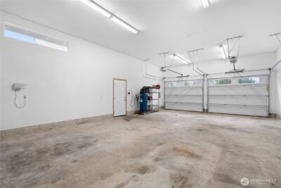 15840 Lawrence Lake Road SE, Yelm, WA 98597 - Photo 32