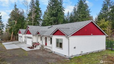 15840 Lawrence Lake Road SE, Yelm, WA 98597 - Photo 38