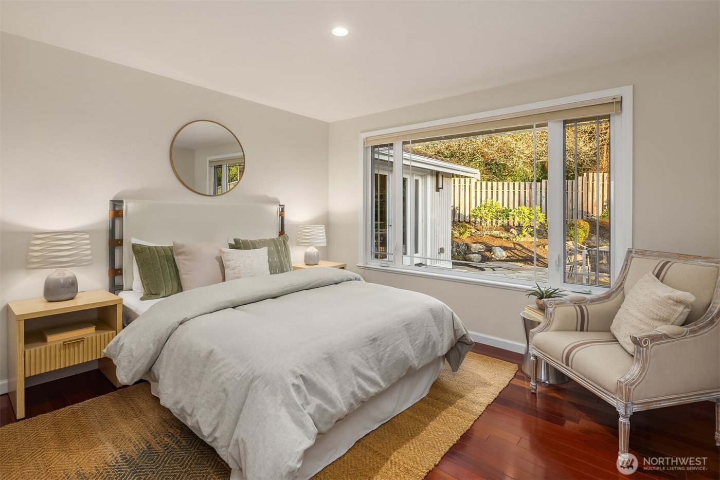 8413 SE 53rd Place , Mercer Island, WA 98040