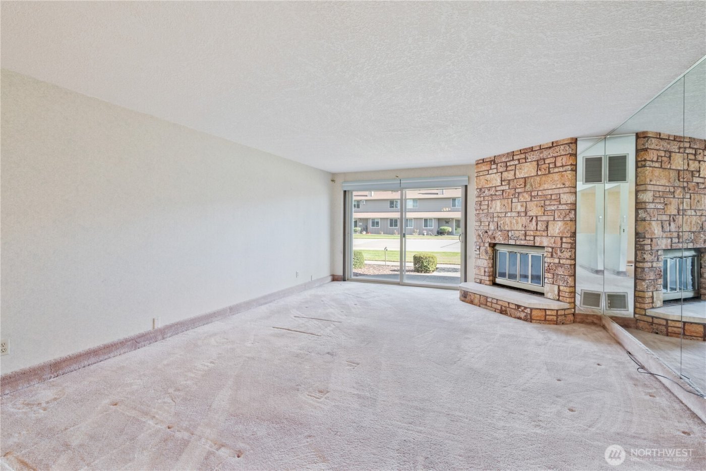 605 Peardale Lane #18, Longview, WA 98632