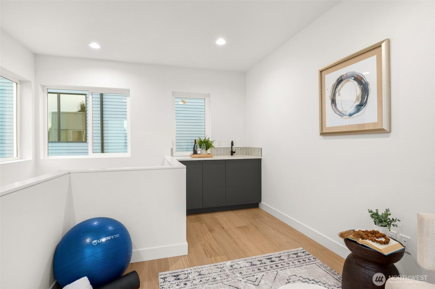 222 D 10th Avenue E, Seattle, WA 98102