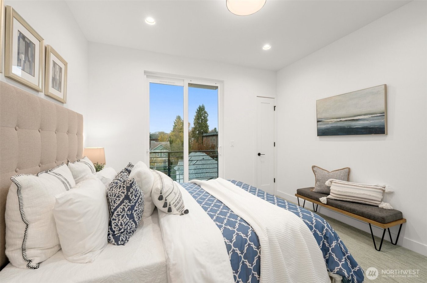 222 D 10th Avenue E, Seattle, WA 98102