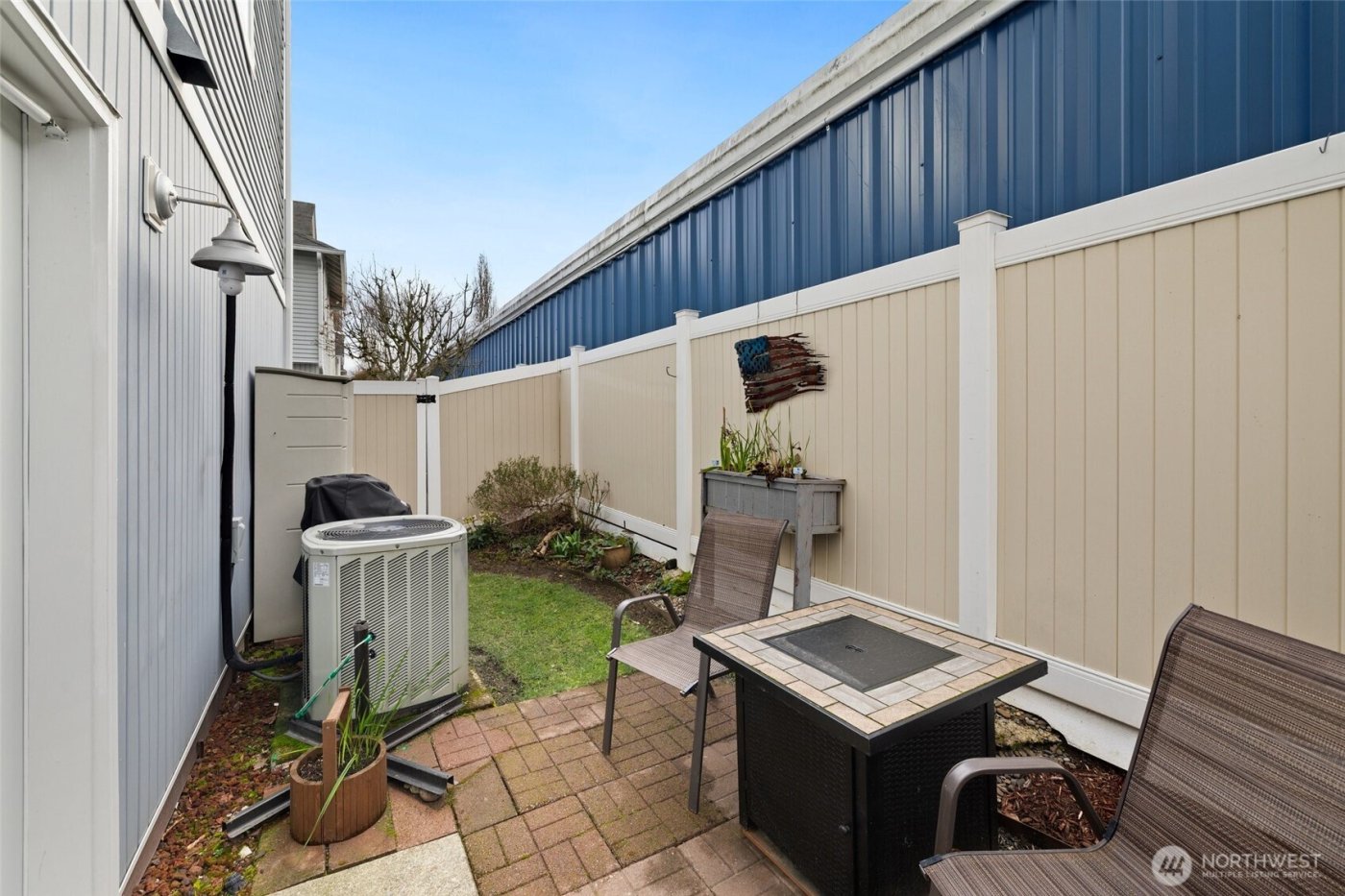 11218 3rd Avenue E, Tacoma, WA 98445-7727