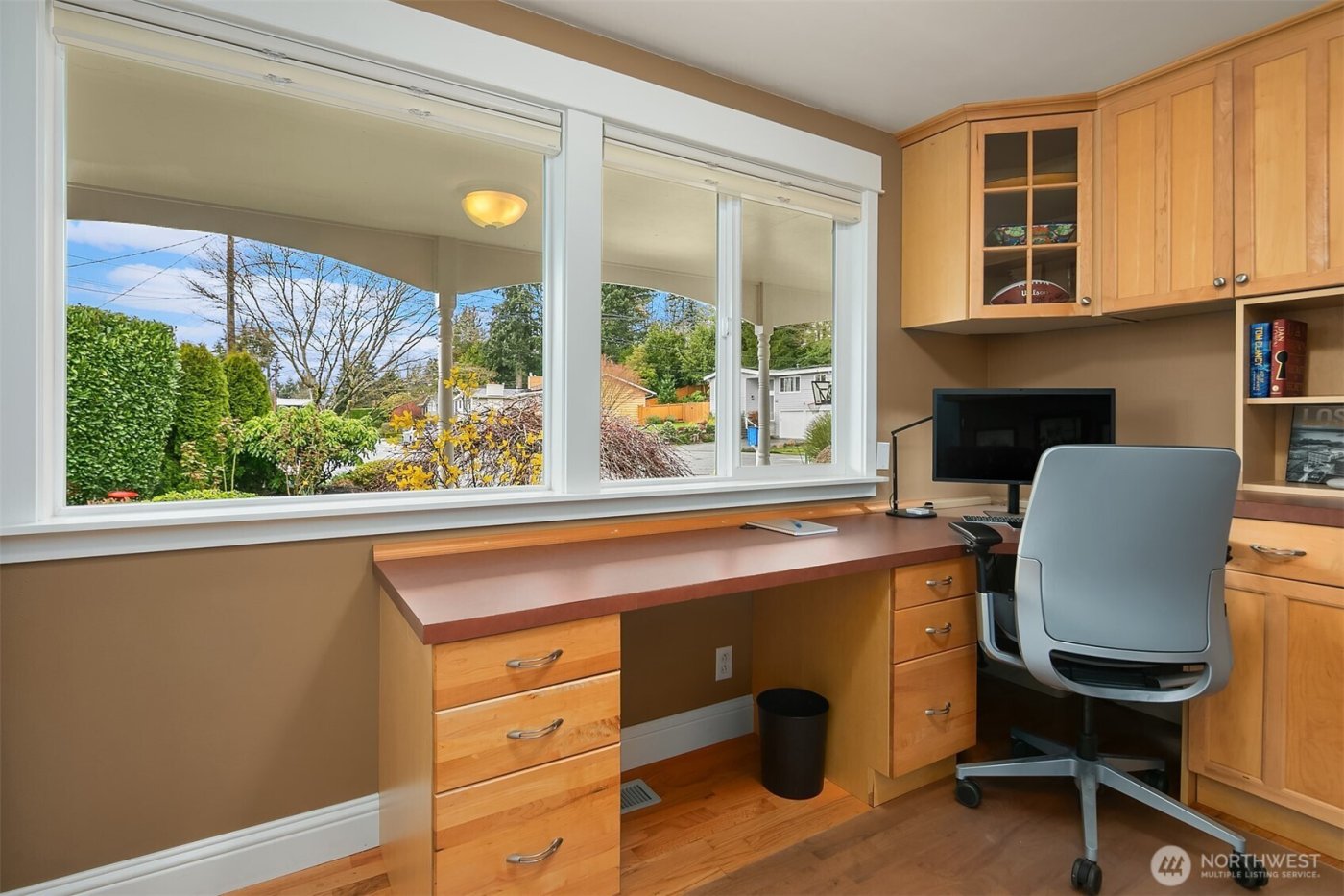 1452 8th Place S, Edmonds, WA 98020