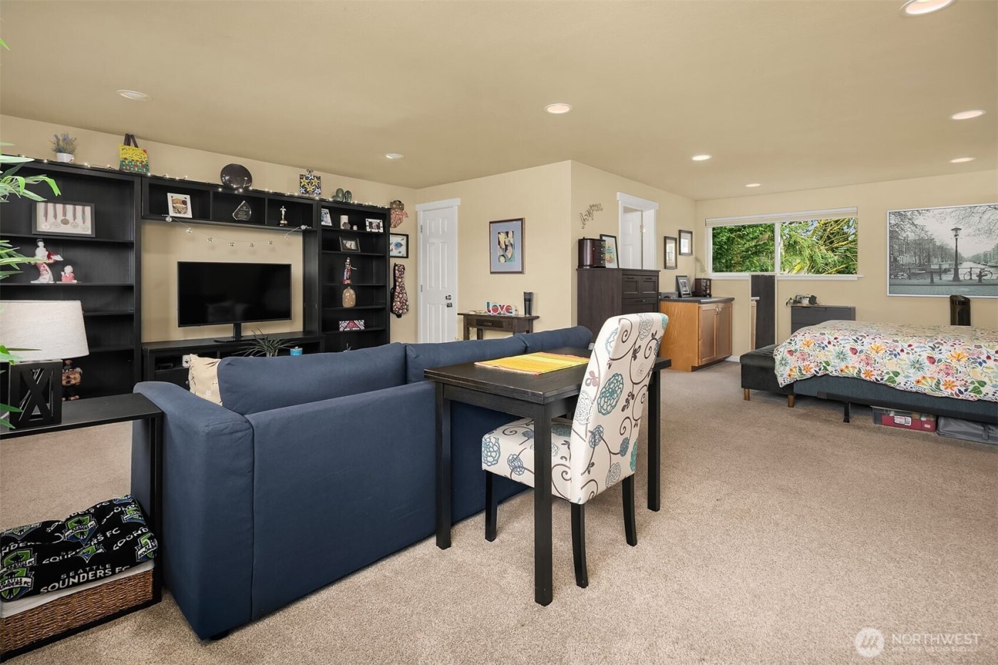 1452 8th Place S, Edmonds, WA 98020