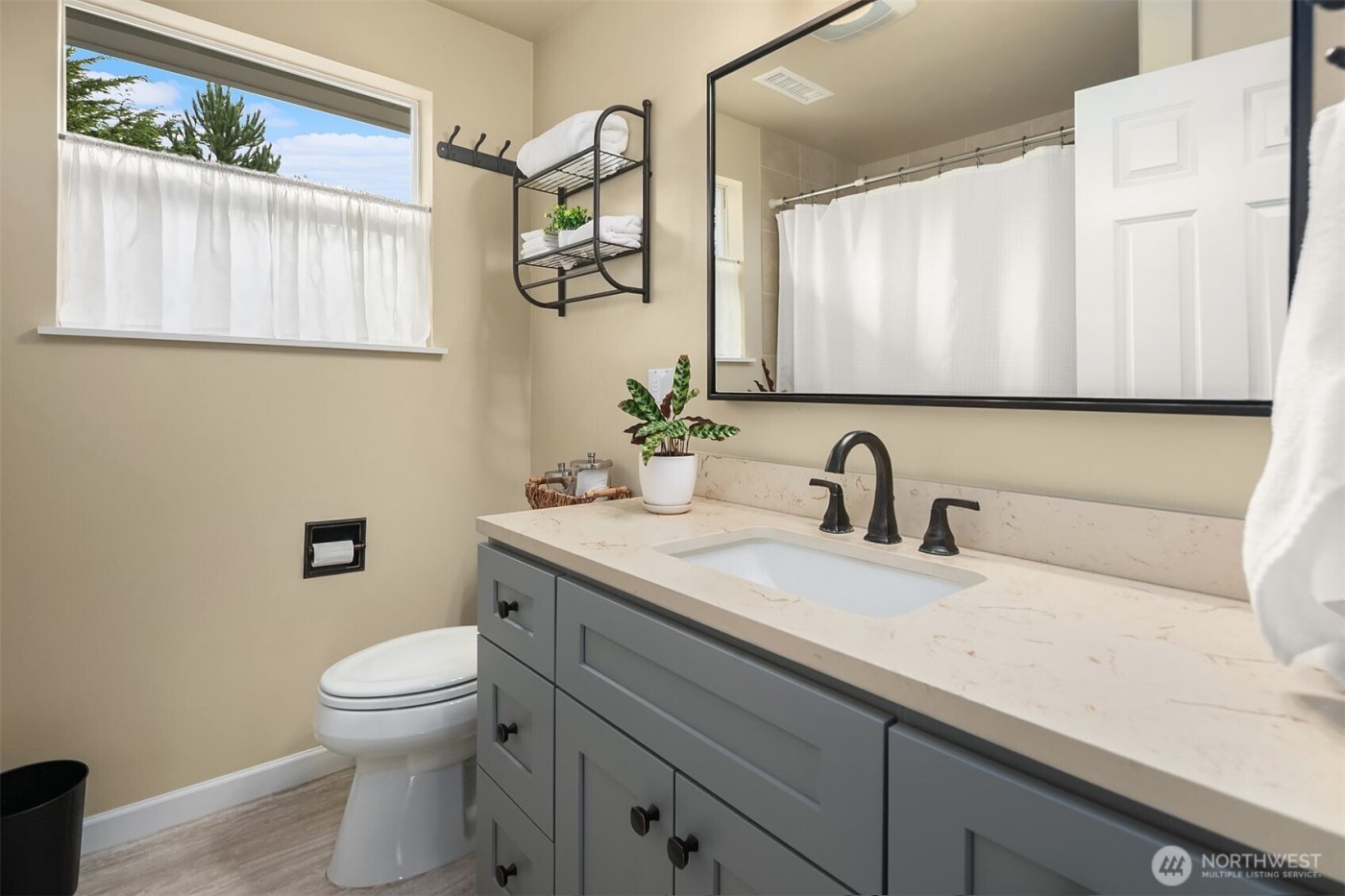 1452 8th Place S, Edmonds, WA 98020