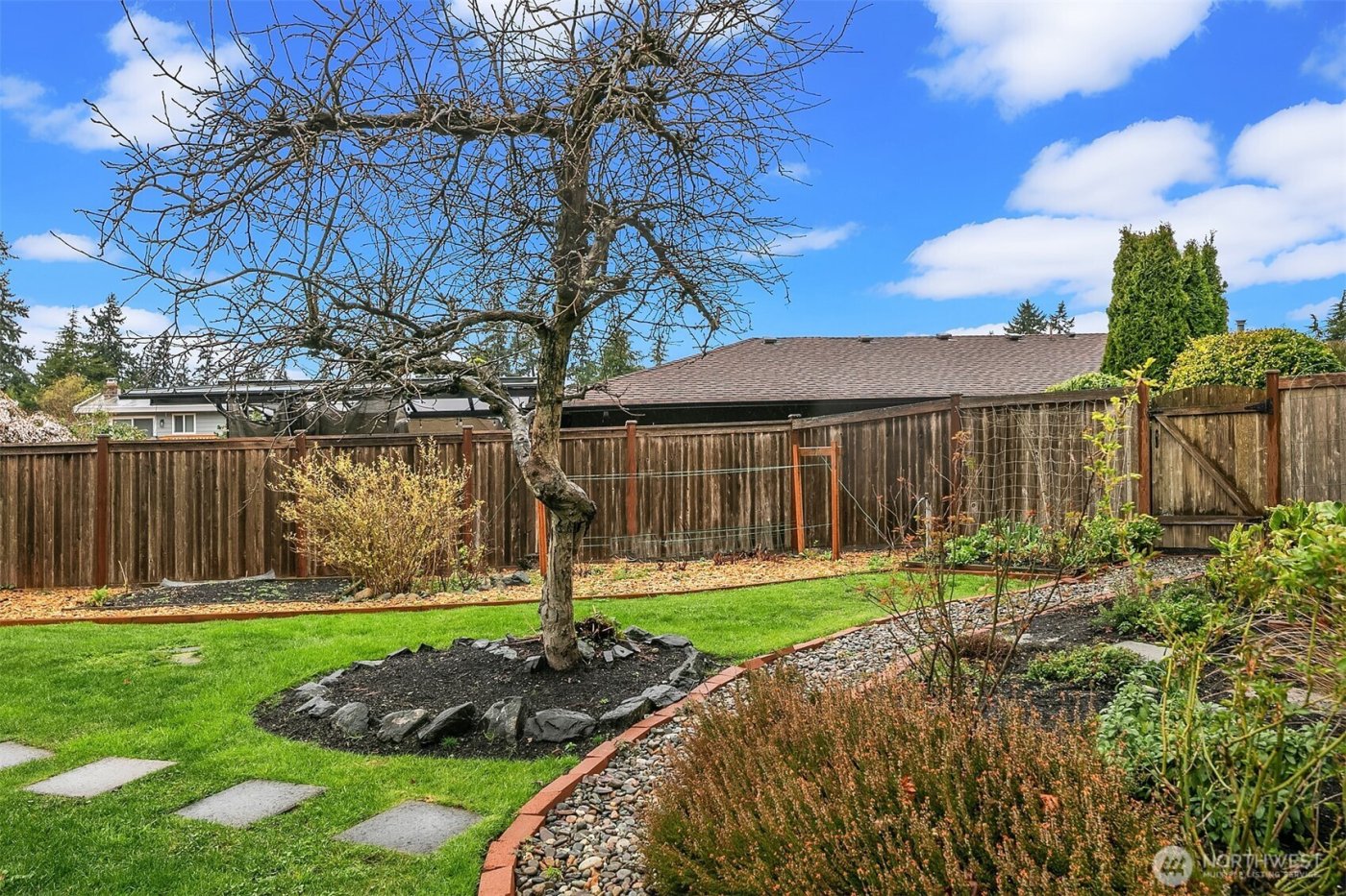 1452 8th Place S, Edmonds, WA 98020