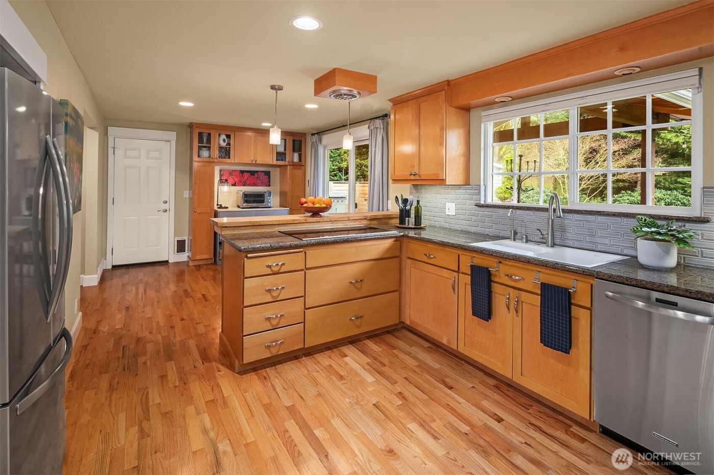 1452 8th Place S, Edmonds, WA 98020