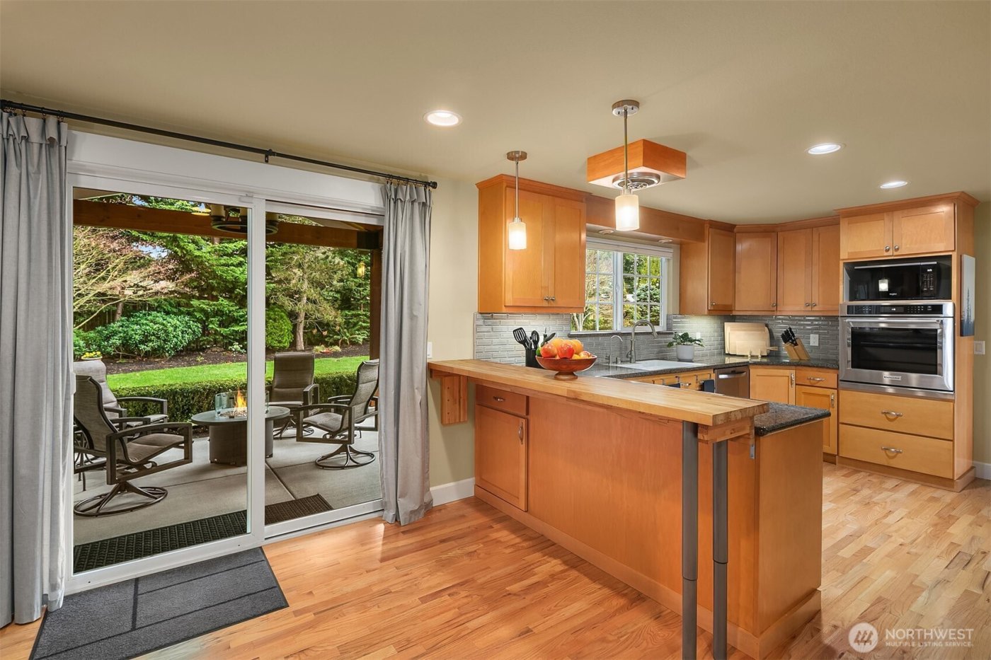 1452 8th Place S, Edmonds, WA 98020