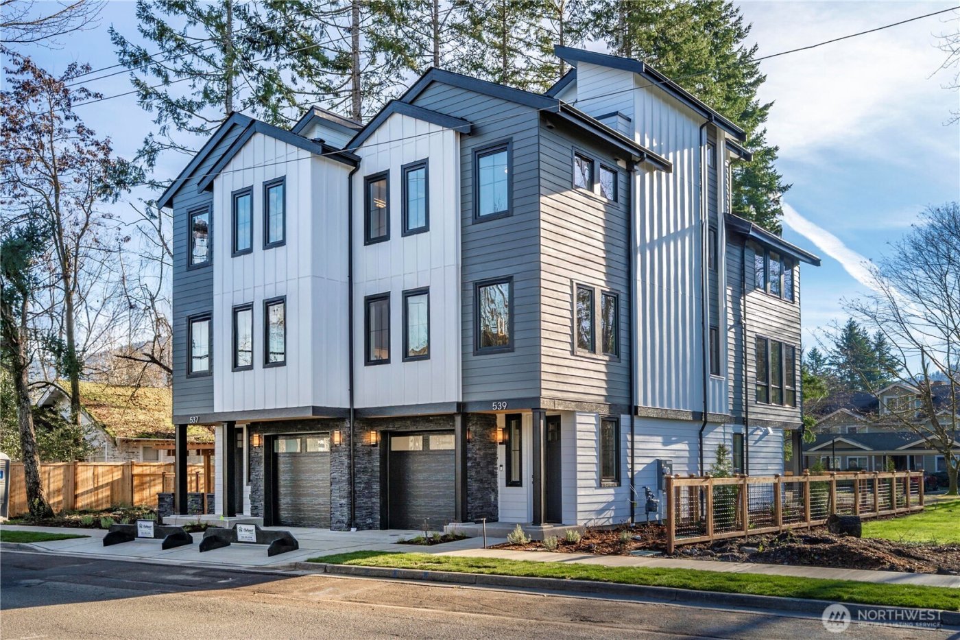 537 NW Juniper Street , Issaquah, WA 98027