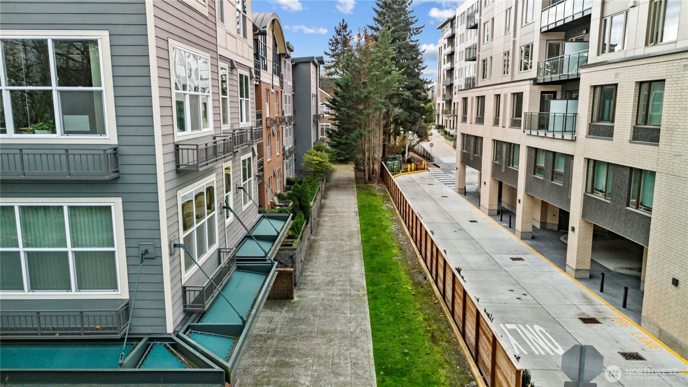 16275 NE 85th Street #107, Redmond, WA 98052