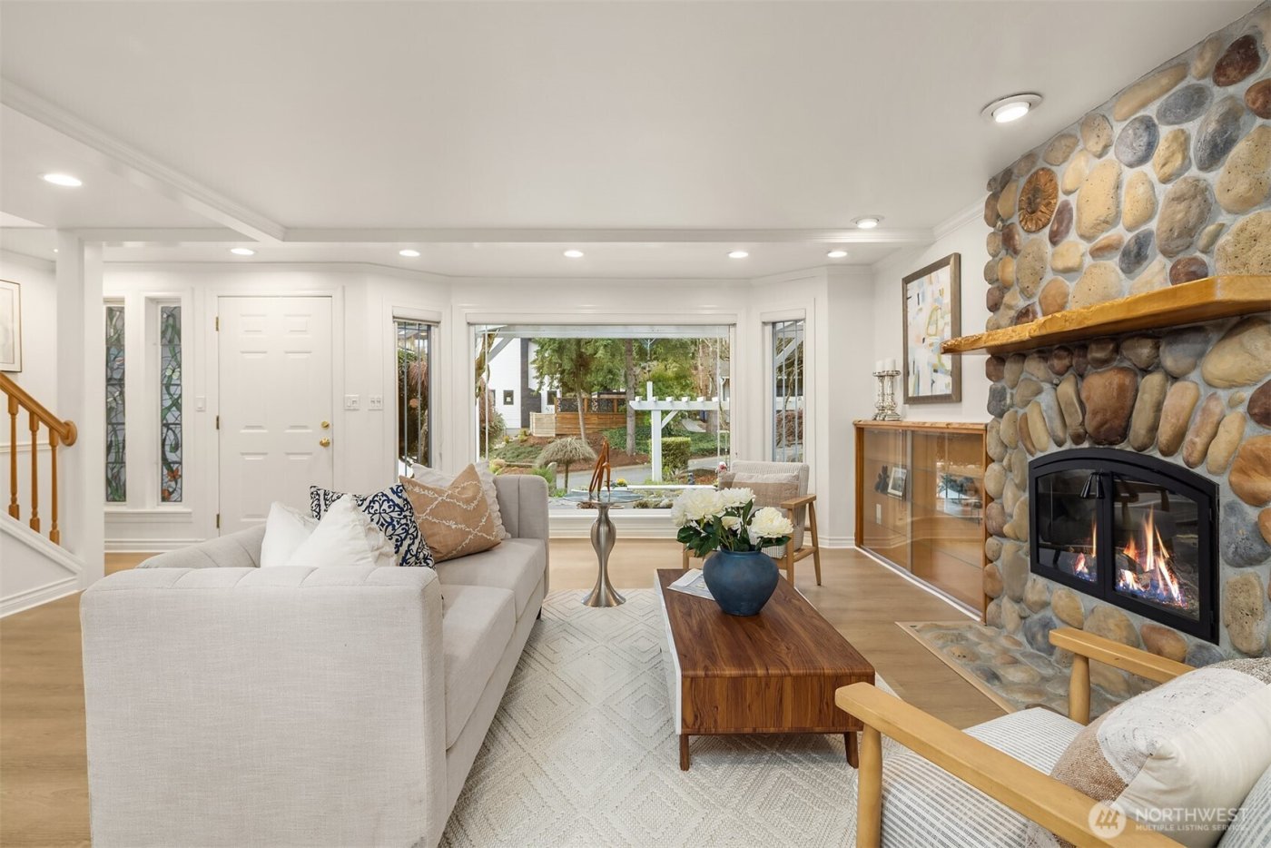 17226 SE 40th Place , Bellevue, WA 98008