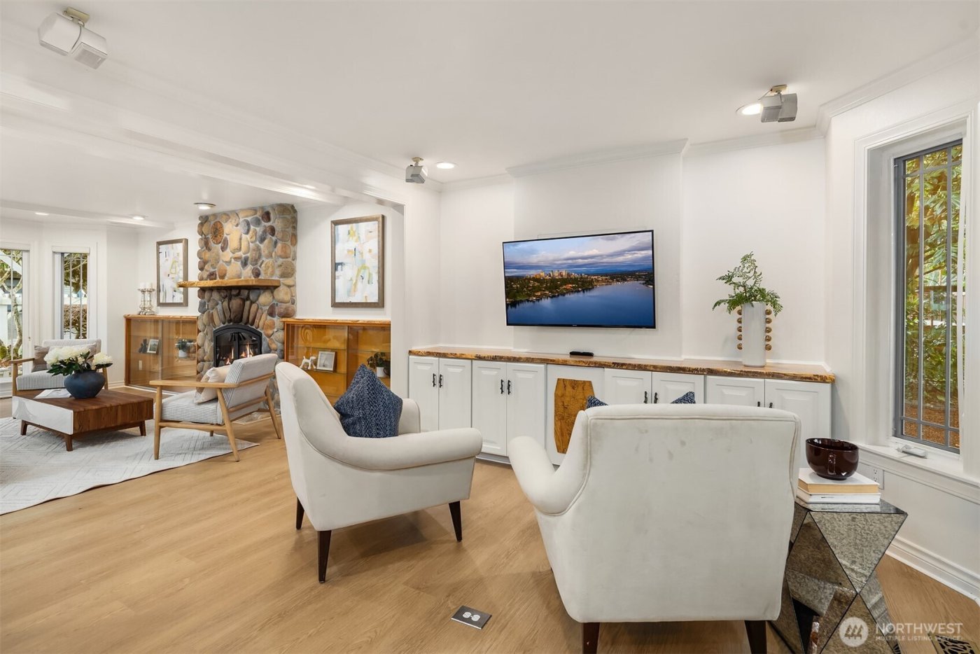 17226 SE 40th Place , Bellevue, WA 98008